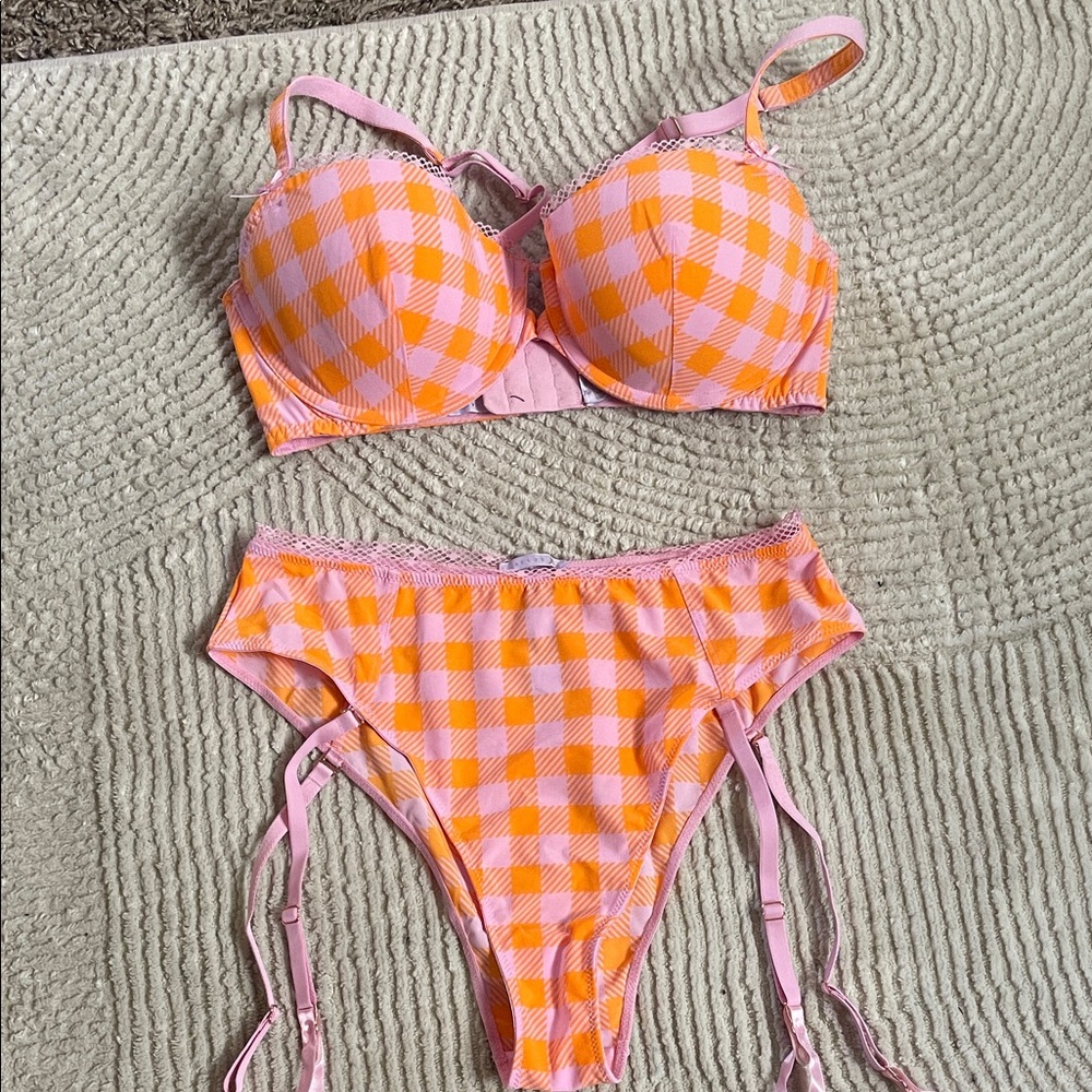 NWT SavagexFenty Pink and Orange Checkered Women's Lingerie Set